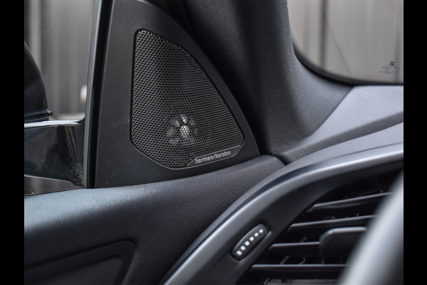 BMW 2 Serie Gran Coupé 218i M-SPORT | M-STOELEN | HARMAN KARDON AUDIO | ACHTERUITRIJ CAMERA | 18 INCH | NL AUTO | STOELVERWARMING