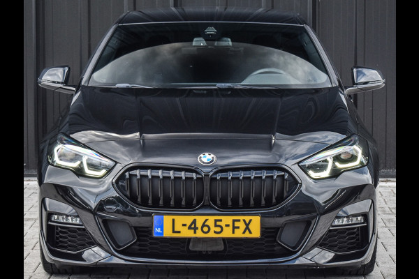 BMW 2 Serie Gran Coupé 218i M-SPORT | M-STOELEN | HARMAN KARDON AUDIO | ACHTERUITRIJ CAMERA | 18 INCH | NL AUTO | STOELVERWARMING