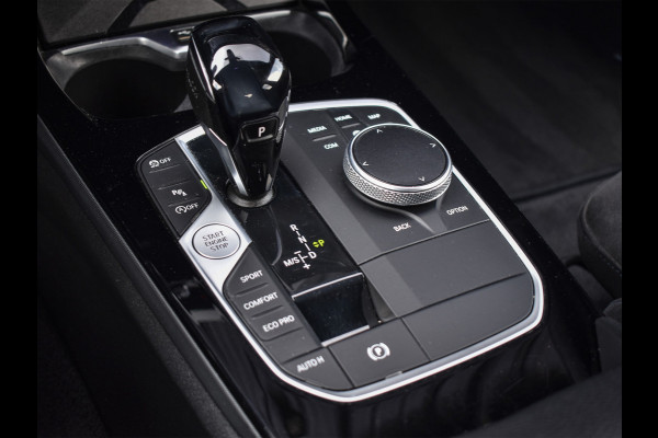 BMW 2 Serie Gran Coupé 218i M-SPORT | M-STOELEN | HARMAN KARDON AUDIO | ACHTERUITRIJ CAMERA | 18 INCH | NL AUTO | STOELVERWARMING