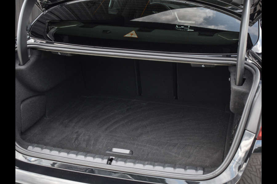 BMW 2 Serie Gran Coupé 218i M-SPORT | M-STOELEN | HARMAN KARDON AUDIO | ACHTERUITRIJ CAMERA | 18 INCH | NL AUTO | STOELVERWARMING