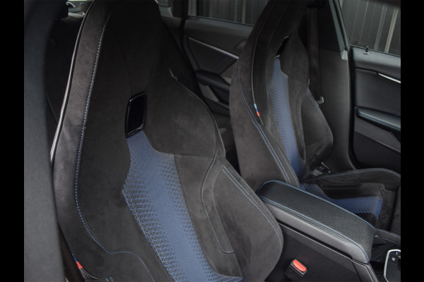 BMW 2 Serie Gran Coupé 218i M-SPORT | M-STOELEN | HARMAN KARDON AUDIO | ACHTERUITRIJ CAMERA | 18 INCH | NL AUTO | STOELVERWARMING