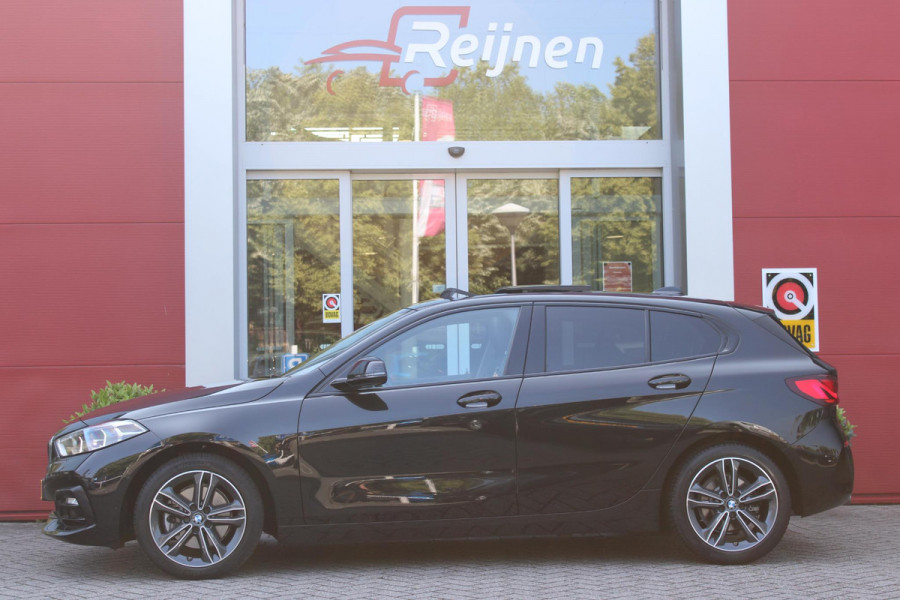 BMW 1-serie 118i 140PK AUTOMAAT EXECUTIVE EDITION | PANORAMISCH SCHUIF/KANTELKDAK | AFNEEMBARE TREKHAAK | DRAADLOZE TELEFOONLADER | DRAADLOZE APPLE CARPLAY/ANDROID AUTO | NAVIGATIE | ACHTERUITRIJ CAMERA | PARKEERSENSOREN VOOR EN ACHTER | CRUISE CONTROL | FULL LED KOPLAMPEN | CLIMATE CONTROL | ALL SEASON BANDEN | 17" LICHTMETALEN VELGEN |