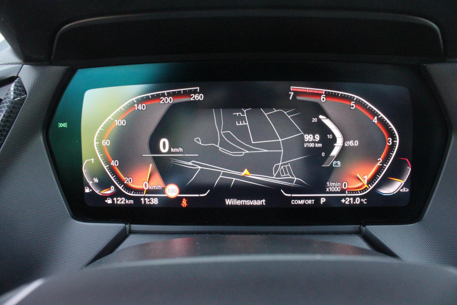 BMW 1-serie 118i 140PK AUTOMAAT EXECUTIVE EDITION | PANORAMISCH SCHUIF/KANTELKDAK | AFNEEMBARE TREKHAAK | DRAADLOZE TELEFOONLADER | DRAADLOZE APPLE CARPLAY/ANDROID AUTO | NAVIGATIE | ACHTERUITRIJ CAMERA | PARKEERSENSOREN VOOR EN ACHTER | CRUISE CONTROL | FULL LED KOPLAMPEN | CLIMATE CONTROL | ALL SEASON BANDEN | 17" LICHTMETALEN VELGEN |