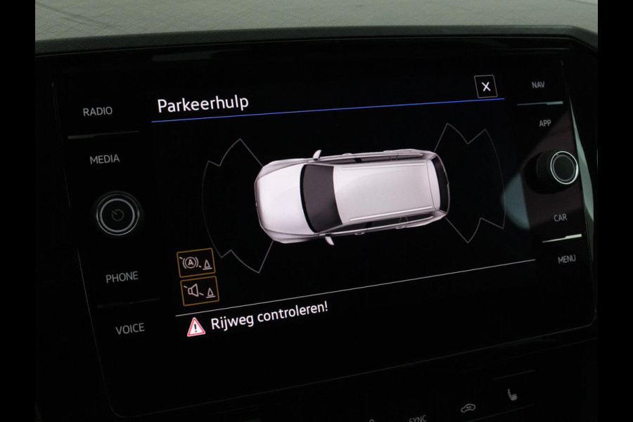 Volkswagen Passat 1.4 TSI PHEV GTE | Adaptive cruise | Trekhaak wegklapbaar | Stoelverwarming |  Navigatie | Full LED