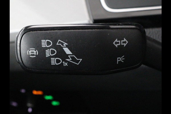 Volkswagen Passat 1.4 TSI PHEV GTE | Adaptive cruise | Trekhaak wegklapbaar | Stoelverwarming |  Navigatie | Full LED