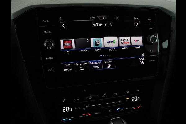 Volkswagen Passat 1.4 TSI PHEV GTE | Adaptive cruise | Trekhaak wegklapbaar | Stoelverwarming |  Navigatie | Full LED