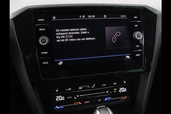 Volkswagen Passat 1.4 TSI PHEV GTE | Adaptive cruise | Trekhaak wegklapbaar | Stoelverwarming |  Navigatie | Full LED