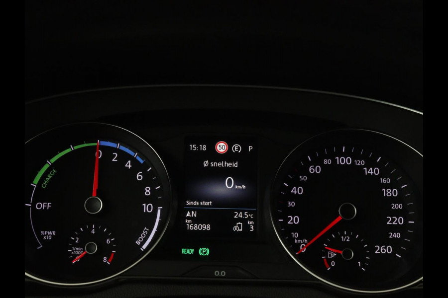 Volkswagen Passat 1.4 TSI PHEV GTE | Adaptive cruise | Trekhaak wegklapbaar | Stoelverwarming |  Navigatie | Full LED