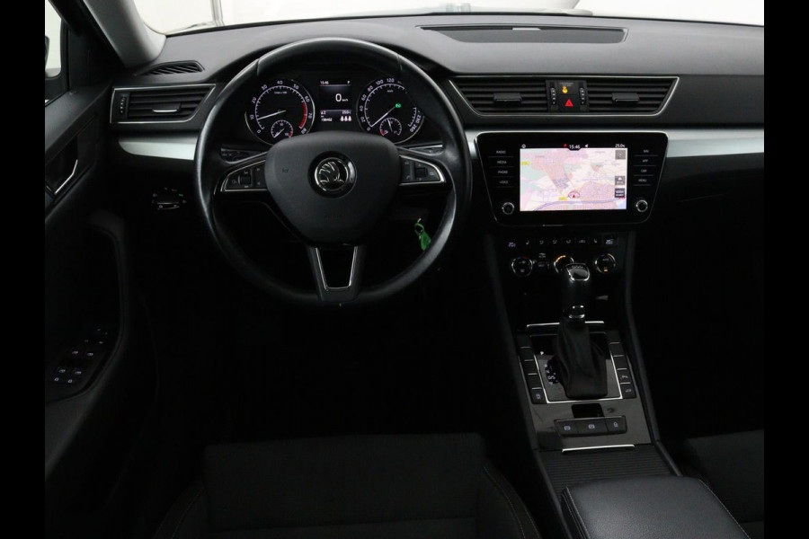 Škoda Superb 1.4 TSI Ambition | Panoramadak | Stoelverwarming | Trekhaak | Carplay | Memory | Navigatie | Climate control