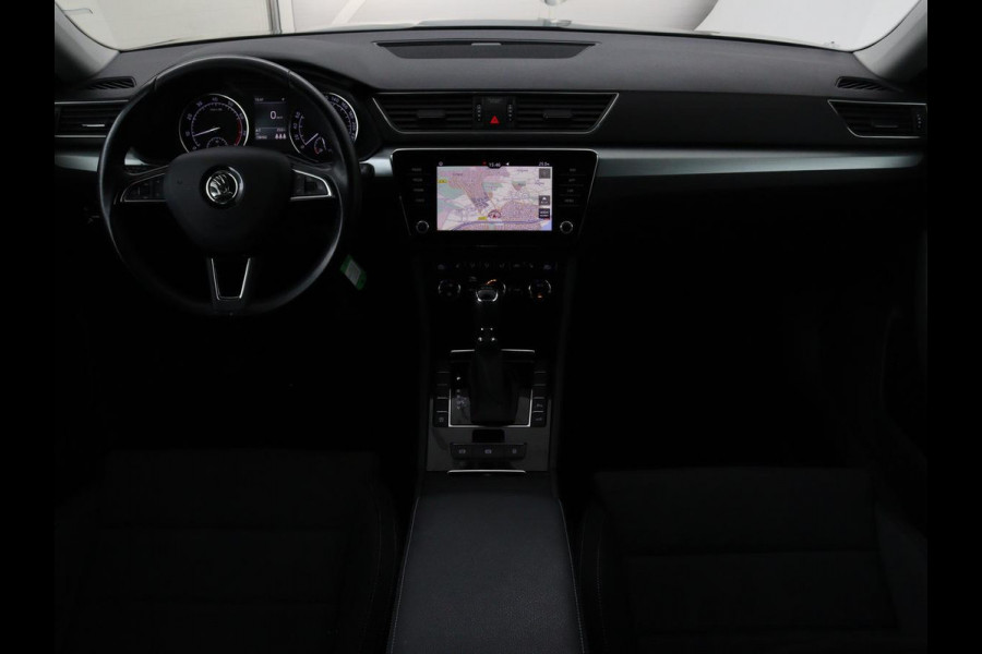 Škoda Superb 1.4 TSI Ambition | Panoramadak | Stoelverwarming | Trekhaak | Carplay | Memory | Navigatie | Climate control