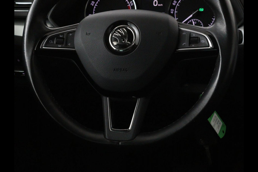Škoda Superb 1.4 TSI Ambition | Panoramadak | Stoelverwarming | Trekhaak | Carplay | Memory | Navigatie | Climate control