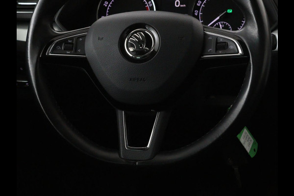Škoda Superb 1.4 TSI Ambition | Panoramadak | Stoelverwarming | Trekhaak | Carplay | Memory | Navigatie | Climate control