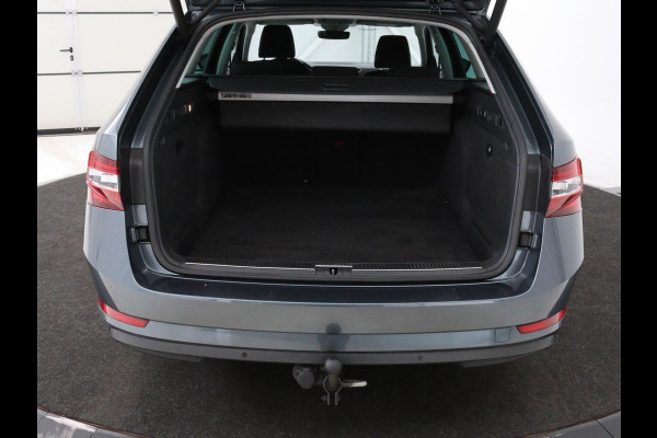 Škoda Superb 1.4 TSI Ambition | Panoramadak | Stoelverwarming | Trekhaak | Carplay | Memory | Navigatie | Climate control