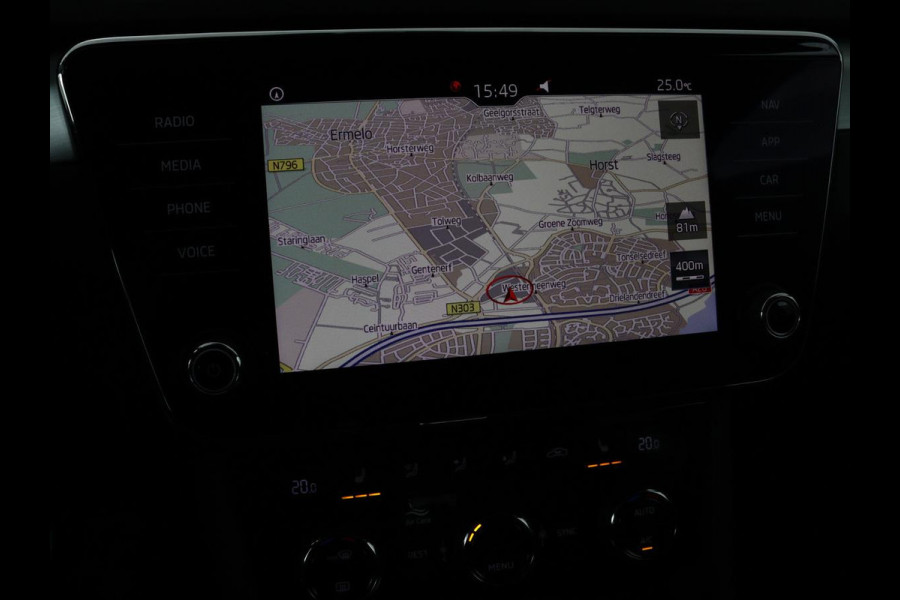 Škoda Superb 1.4 TSI Ambition | Panoramadak | Stoelverwarming | Trekhaak | Carplay | Memory | Navigatie | Climate control