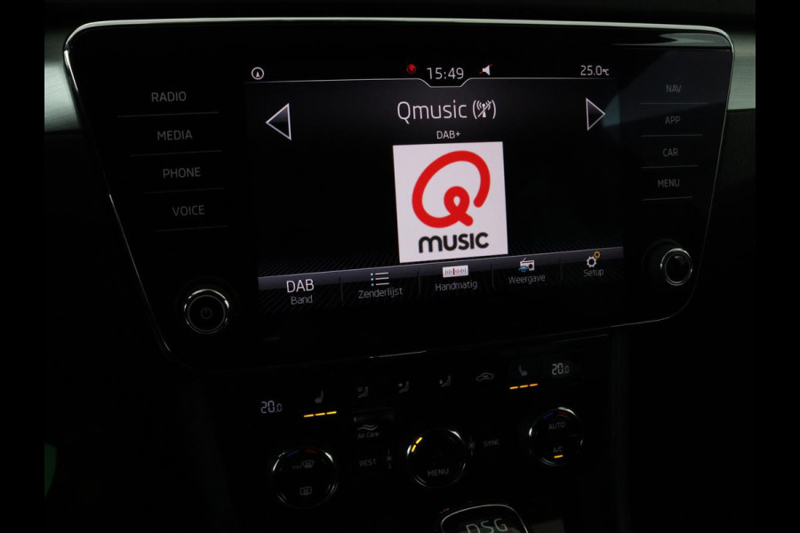 Škoda Superb 1.4 TSI Ambition | Panoramadak | Stoelverwarming | Trekhaak | Carplay | Memory | Navigatie | Climate control