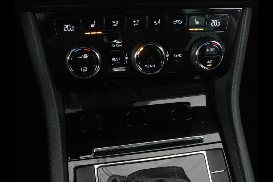 Škoda Superb 1.4 TSI Ambition | Panoramadak | Stoelverwarming | Trekhaak | Carplay | Memory | Navigatie | Climate control
