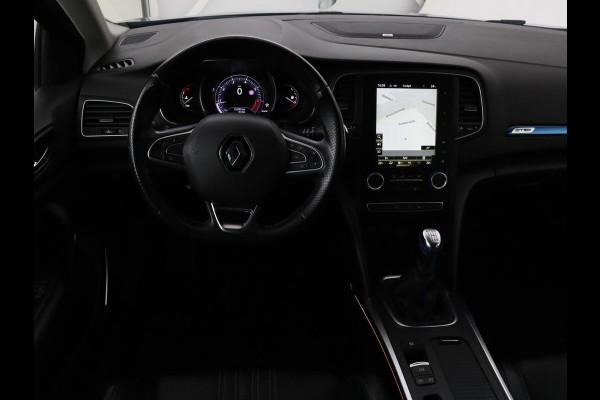 Renault MEGANE Estate 1.2 TCe GT-Line | Leder | Stoelverwarming | Camera | Cruise control | Trekhaak | LED | Navigatie | Sfeerverlichting | BOSE audio