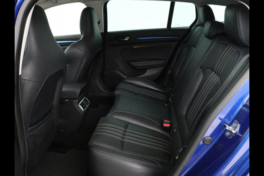 Renault MEGANE Estate 1.2 TCe GT-Line | Leder | Stoelverwarming | Camera | Cruise control | Trekhaak | LED | Navigatie | Sfeerverlichting | BOSE audio