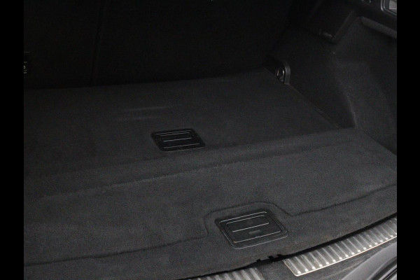Renault MEGANE Estate 1.2 TCe GT-Line | Leder | Stoelverwarming | Camera | Cruise control | Trekhaak | LED | Navigatie | Sfeerverlichting | BOSE audio