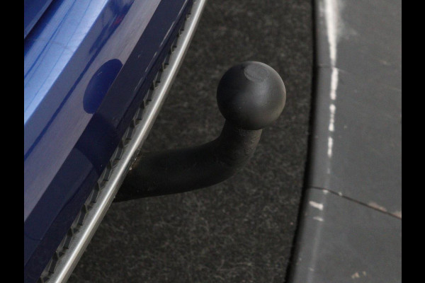 Renault MEGANE Estate 1.2 TCe GT-Line | Leder | Stoelverwarming | Camera | Cruise control | Trekhaak | LED | Navigatie | Sfeerverlichting | BOSE audio