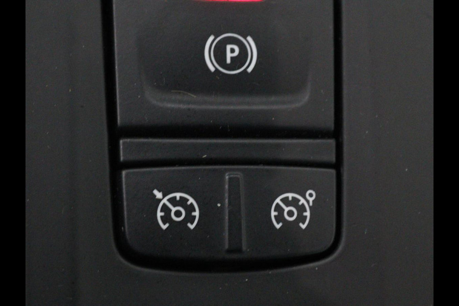 Renault MEGANE Estate 1.2 TCe GT-Line | Leder | Stoelverwarming | Camera | Cruise control | Trekhaak | LED | Navigatie | Sfeerverlichting | BOSE audio