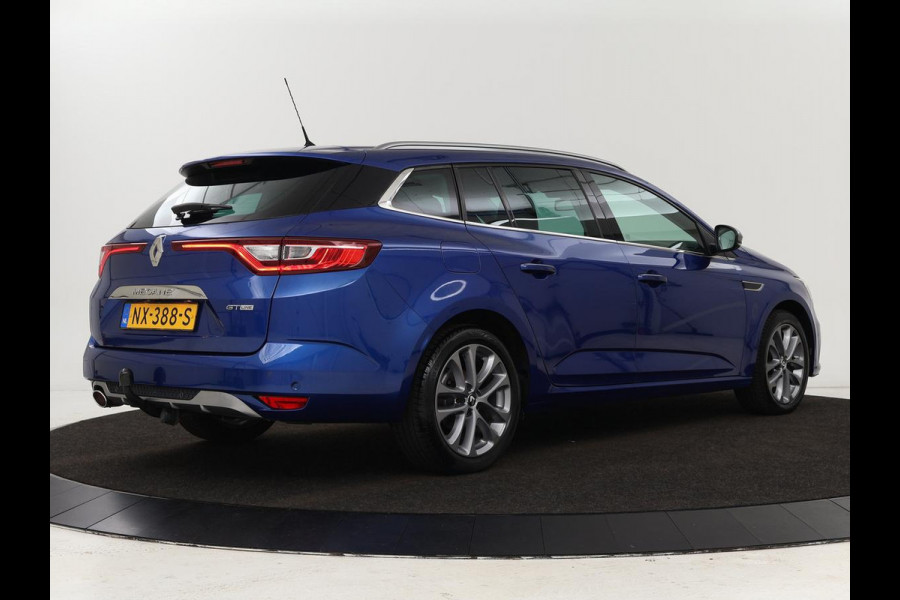 Renault MEGANE Estate 1.2 TCe GT-Line | Leder | Stoelverwarming | Camera | Cruise control | Trekhaak | LED | Navigatie | Sfeerverlichting | BOSE audio