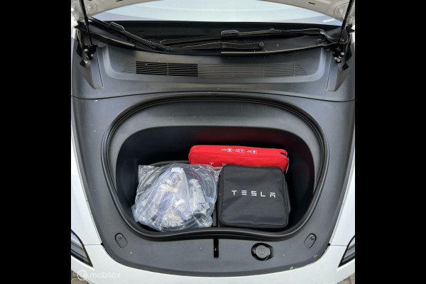 Tesla Model 3 SR Wit+MMX PACK+HIGHLAND+ENHANCED AUTOPILOT