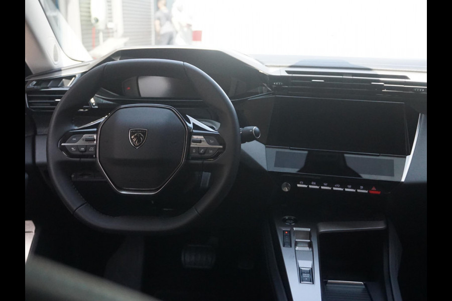 Peugeot 408 1.2 PureTech Allure Pack 130 EAT8