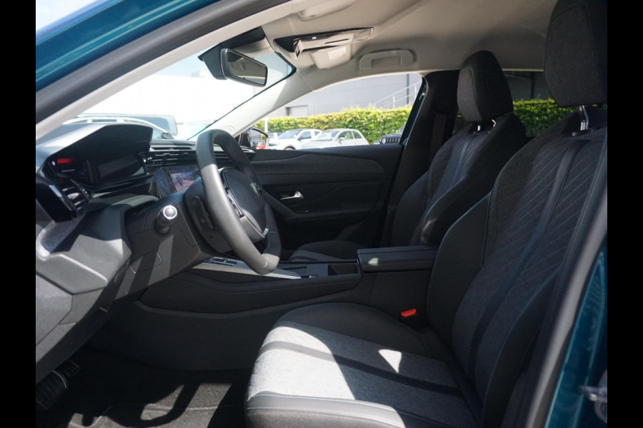 Peugeot 408 1.2 PureTech Allure Pack 130 EAT8