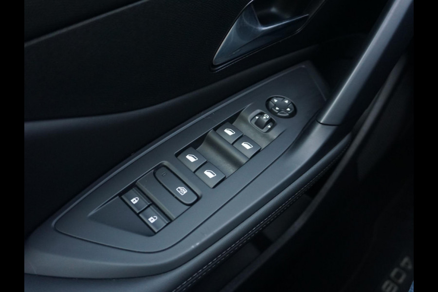 Peugeot 408 1.2 PureTech Allure Pack 130 EAT8