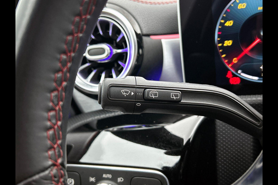 Mercedes-Benz CLA-Klasse Shooting Brake 200 AMG (NL-auto, 1e eig, Dealer OnderH, Sfeerverlichting, Navi, StoelV, Etc)