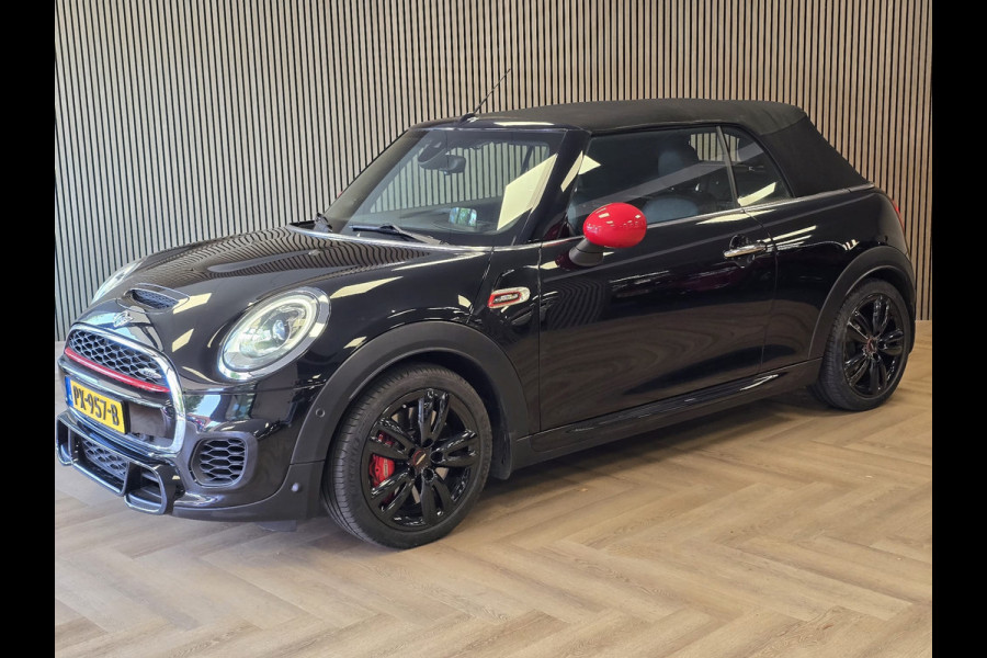 MINI Cabrio 2.0 John Cooper Works Chili JCW CABRIO AUTOMAAT NAVI ADAPT CRUISE HARMAN KARDON CAMERA PARKEERSENSOREN STOELVERW