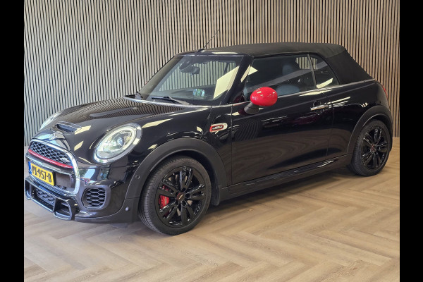 MINI Cabrio 2.0 John Cooper Works Chili JCW CABRIO AUTOMAAT NAVI ADAPT CRUISE HARMAN KARDON CAMERA PARKEERSENSOREN STOELVERW