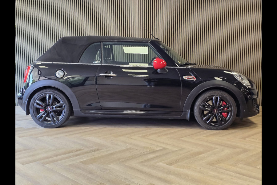 MINI Cabrio 2.0 John Cooper Works Chili JCW CABRIO AUTOMAAT NAVI ADAPT CRUISE HARMAN KARDON CAMERA PARKEERSENSOREN STOELVERW