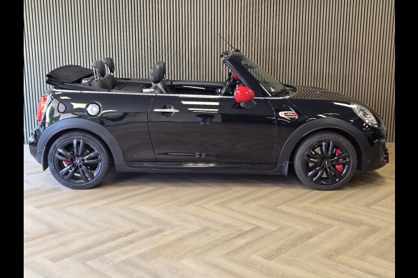 MINI Cabrio 2.0 John Cooper Works Chili JCW CABRIO AUTOMAAT NAVI ADAPT CRUISE HARMAN KARDON CAMERA PARKEERSENSOREN STOELVERW