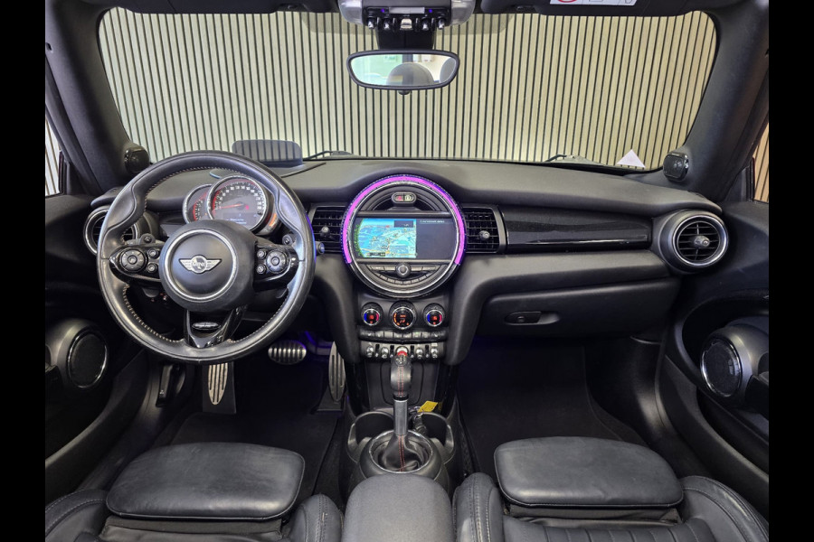 MINI Cabrio 2.0 John Cooper Works Chili JCW CABRIO AUTOMAAT NAVI ADAPT CRUISE HARMAN KARDON CAMERA PARKEERSENSOREN STOELVERW