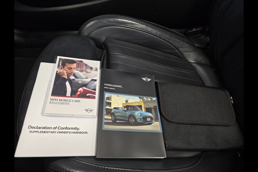 MINI Cabrio 2.0 John Cooper Works Chili JCW CABRIO AUTOMAAT NAVI ADAPT CRUISE HARMAN KARDON CAMERA PARKEERSENSOREN STOELVERW