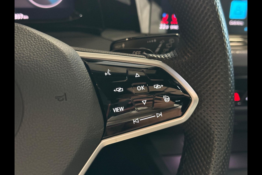Volkswagen Golf 1.4 eHybrid GTE|PANO|HEAD UP|FULL OPTION