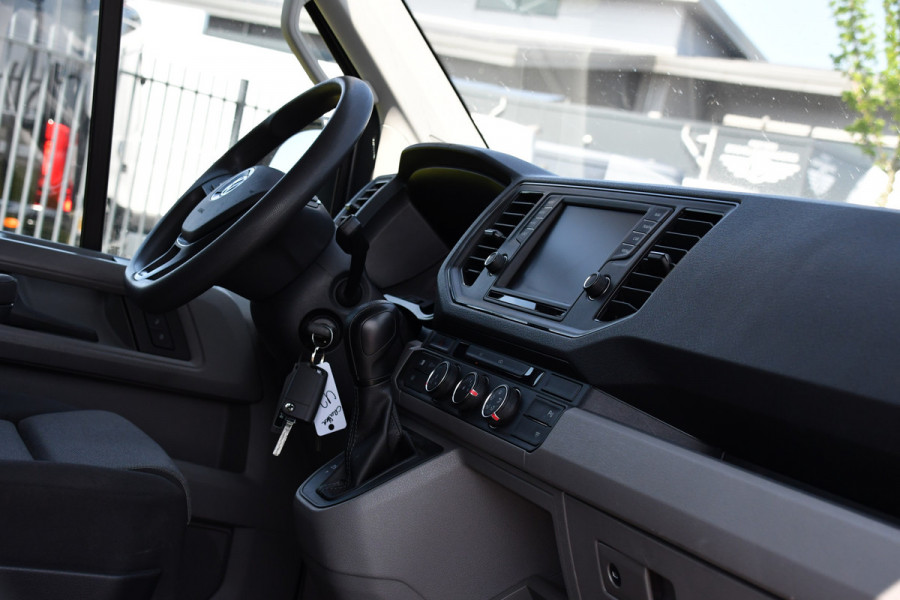 Volkswagen Crafter 35 2.0 TDI L5H3 DC Highline Adaptieve Cruise, Camera, Carplay, 177PK, Automaat, Multimedia, LED, Uniek!