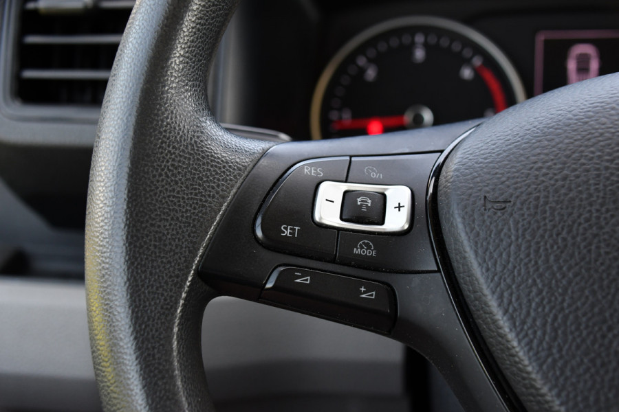 Volkswagen Crafter 35 2.0 TDI L5H3 DC Highline Adaptieve Cruise, Camera, Carplay, 177PK, Automaat, Multimedia, LED, Uniek!