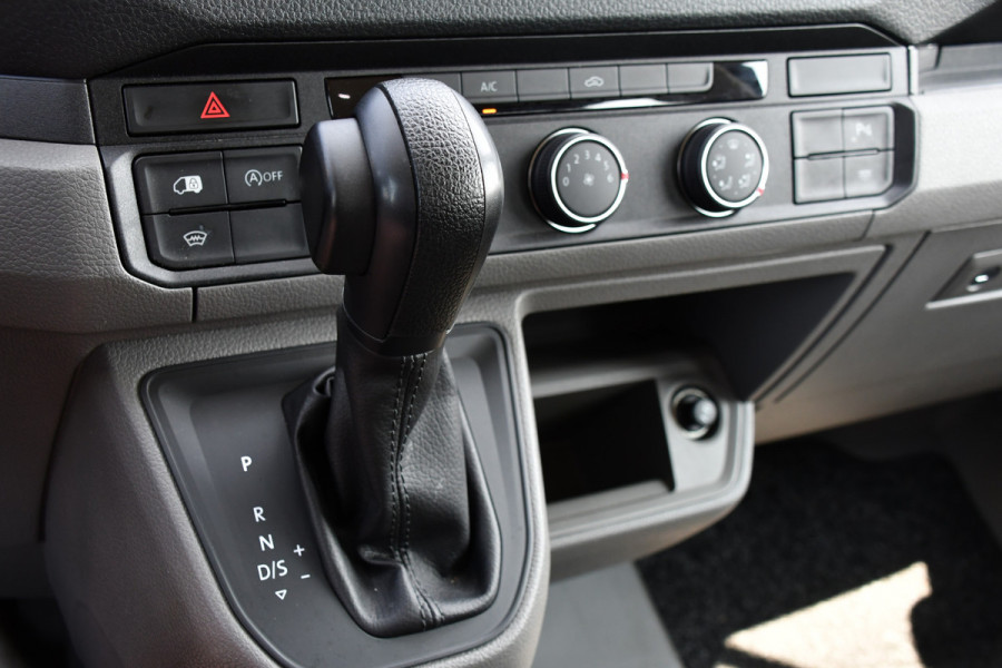 Volkswagen Crafter 35 2.0 TDI L5H3 DC Highline Adaptieve Cruise, Camera, Carplay, 177PK, Automaat, Multimedia, LED, Uniek!