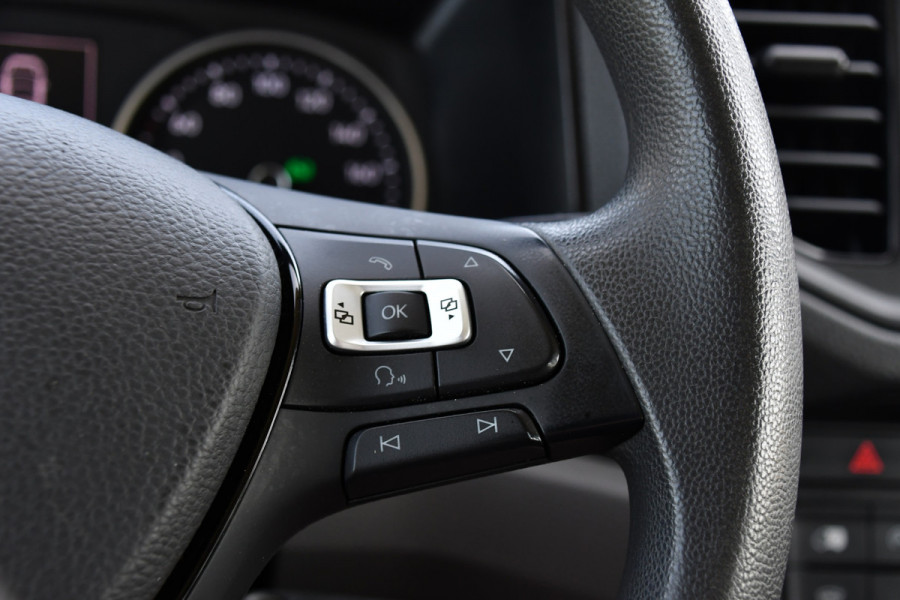Volkswagen Crafter 35 2.0 TDI L5H3 DC Highline Adaptieve Cruise, Camera, Carplay, 177PK, Automaat, Multimedia, LED, Uniek!