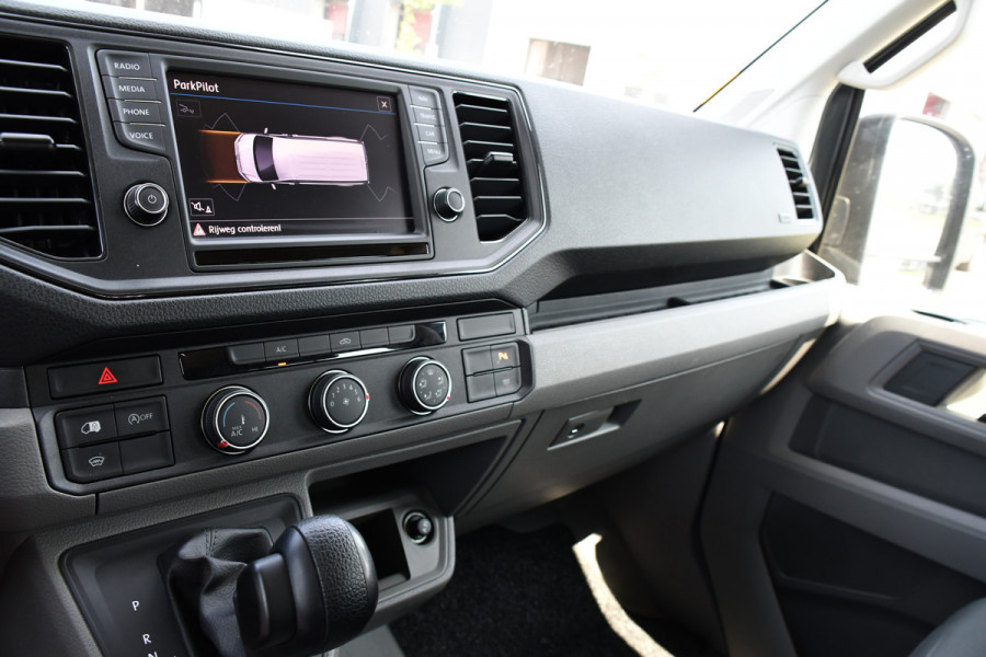 Volkswagen Crafter 35 2.0 TDI L5H3 DC Highline Adaptieve Cruise, Camera, Carplay, 177PK, Automaat, Multimedia, LED, Uniek!