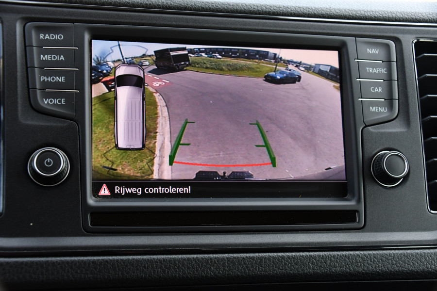 Volkswagen Crafter 35 2.0 TDI L5H3 DC Highline Adaptieve Cruise, Camera, Carplay, 177PK, Automaat, Multimedia, LED, Uniek!