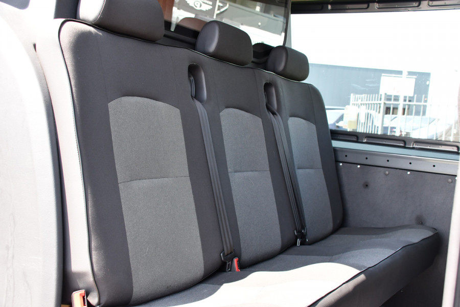 Volkswagen Crafter 35 2.0 TDI L5H3 DC Highline Adaptieve Cruise, Camera, Carplay, 177PK, Automaat, Multimedia, LED, Uniek!