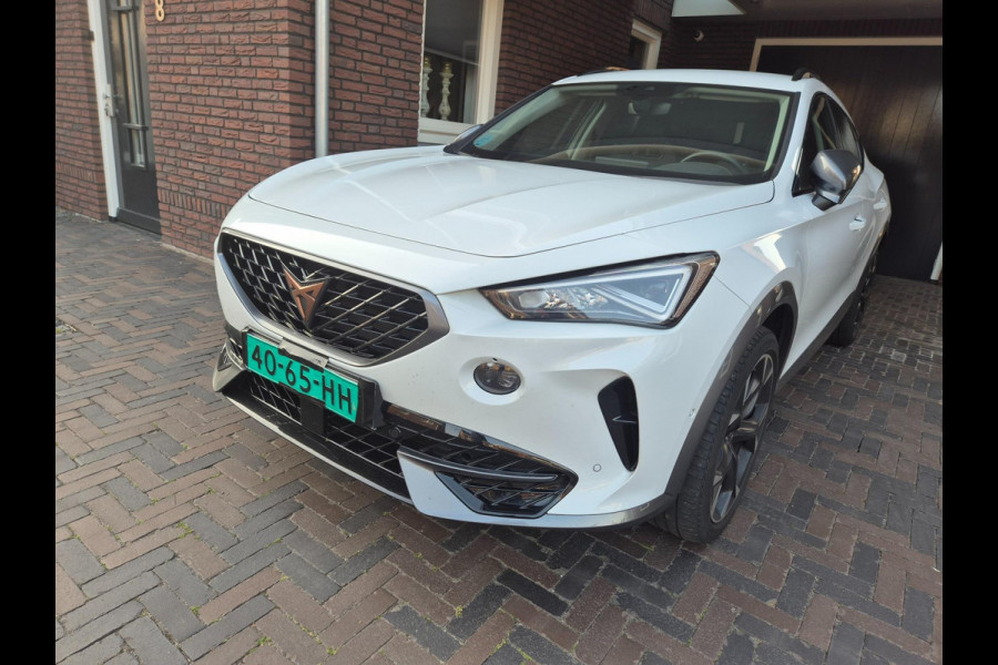 CUPRA Formentor 1.5 TSI / leer / Sportstoelen/ camera / stuurverwarming
