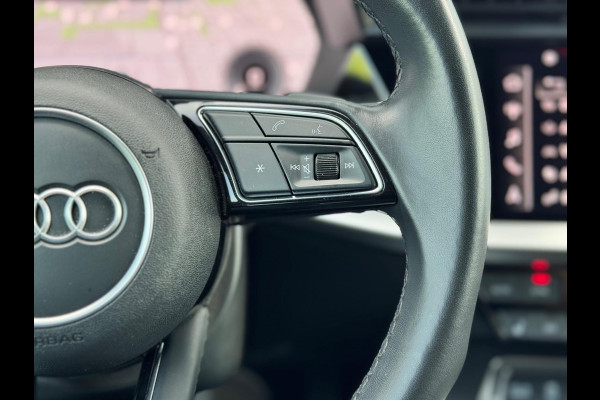 Audi A3 Sportback 40 TFSI e Edition Matrix/Dodehoek/Keyless