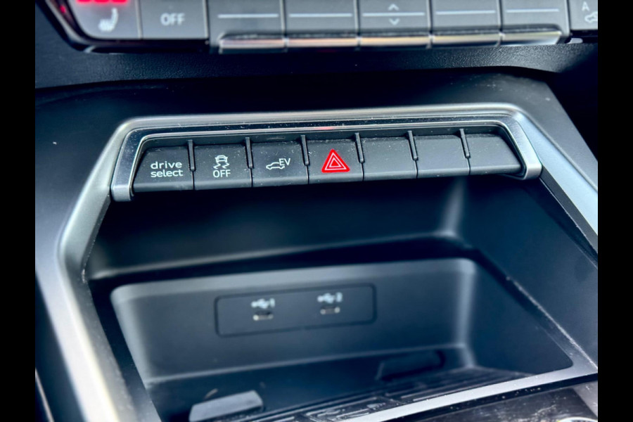 Audi A3 Sportback 40 TFSI e Edition Matrix/Dodehoek/Keyless