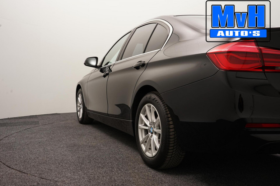 BMW 3-serie 320i Centennial High Executive|LEER|LED|ORG.NL