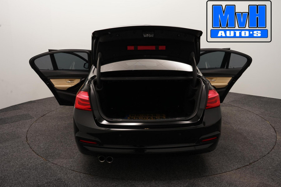 BMW 3-serie 320i Centennial High Executive|LEER|LED|ORG.NL